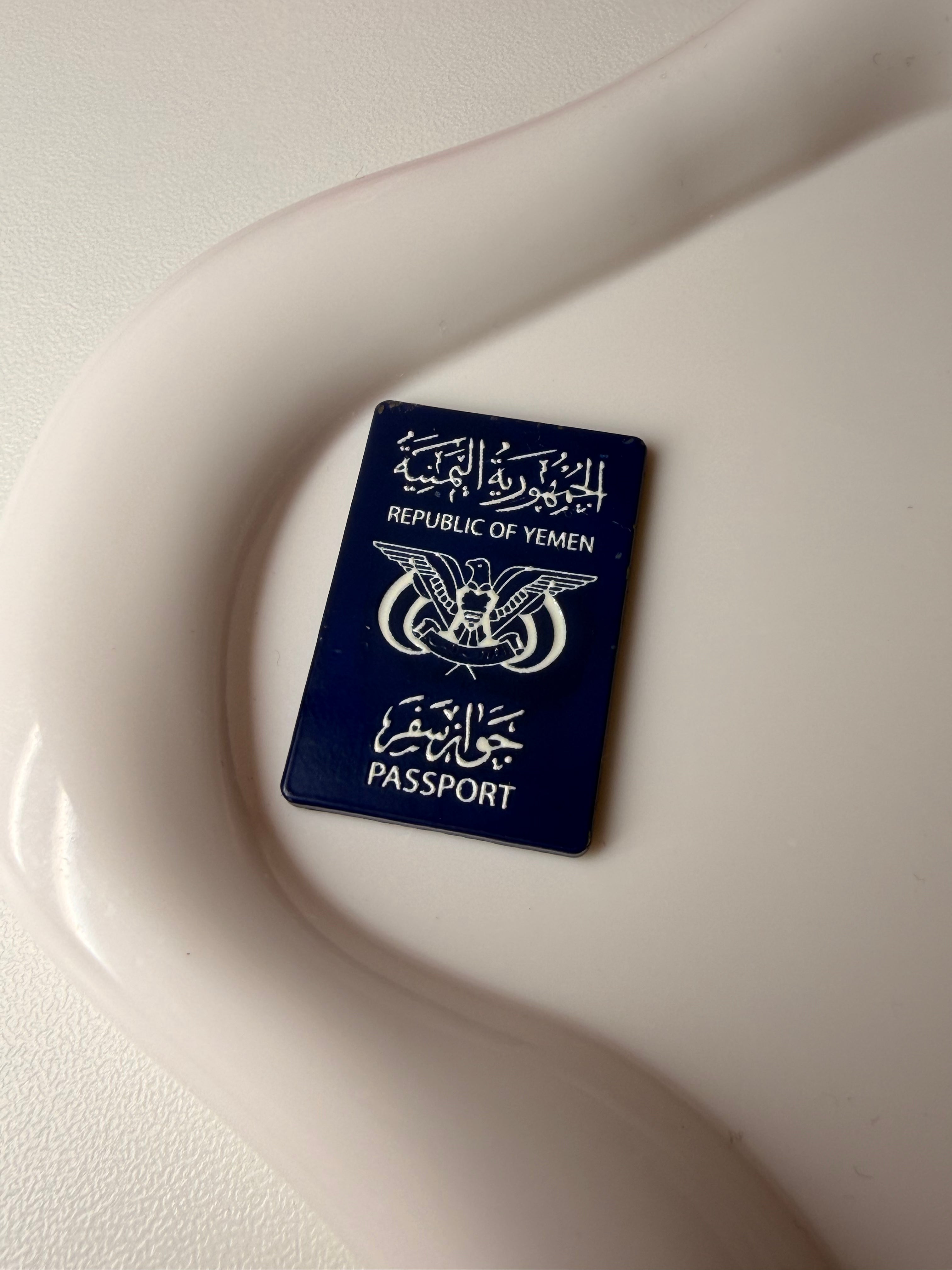 Yemen passport metal sticker